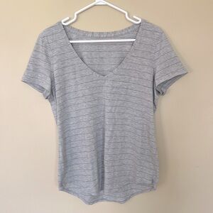 Lululemon love tee V neck